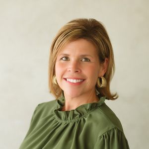 Headshot of Tracey Palecek