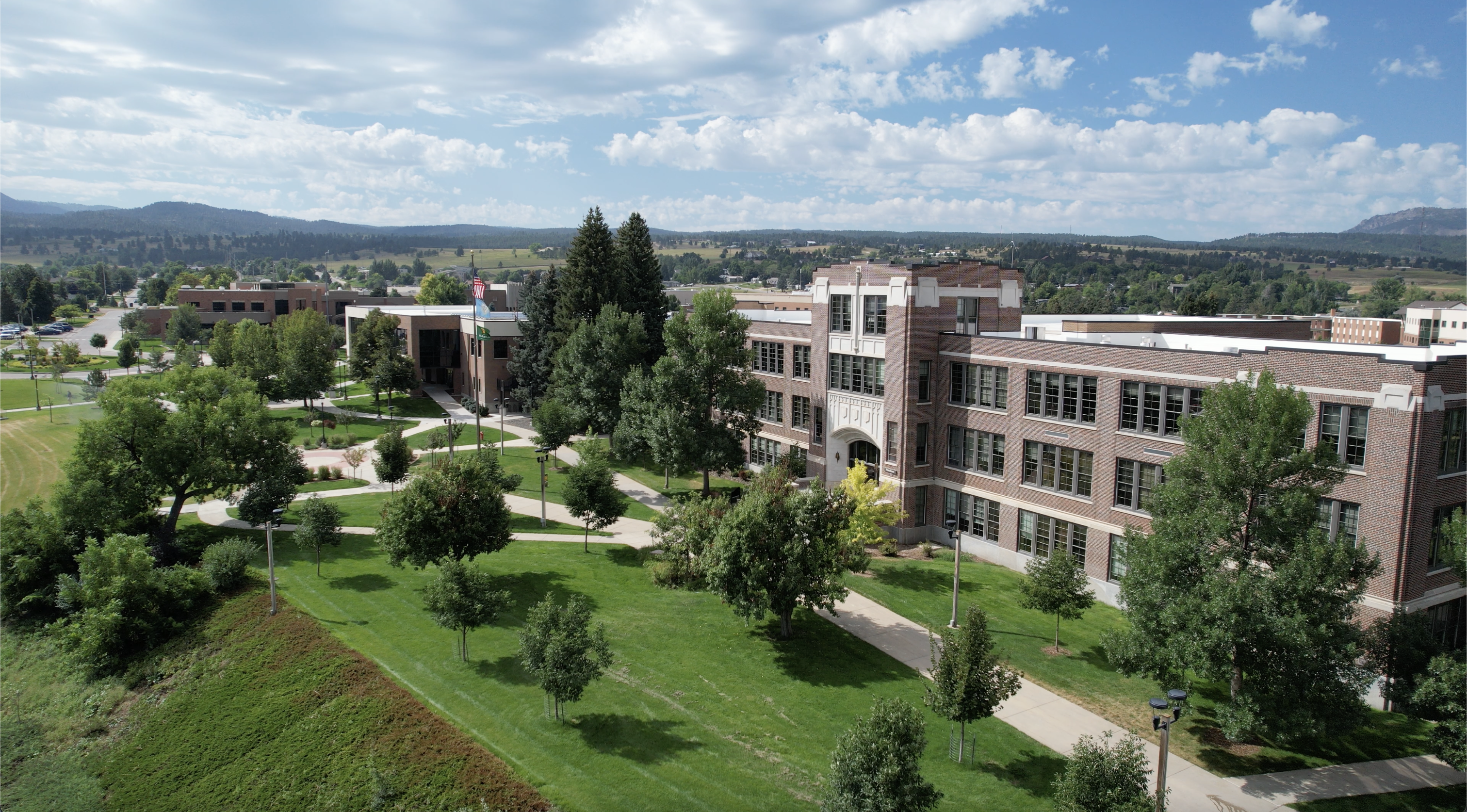 Aerial shot of Woodburn Hall on the BHSU Campus