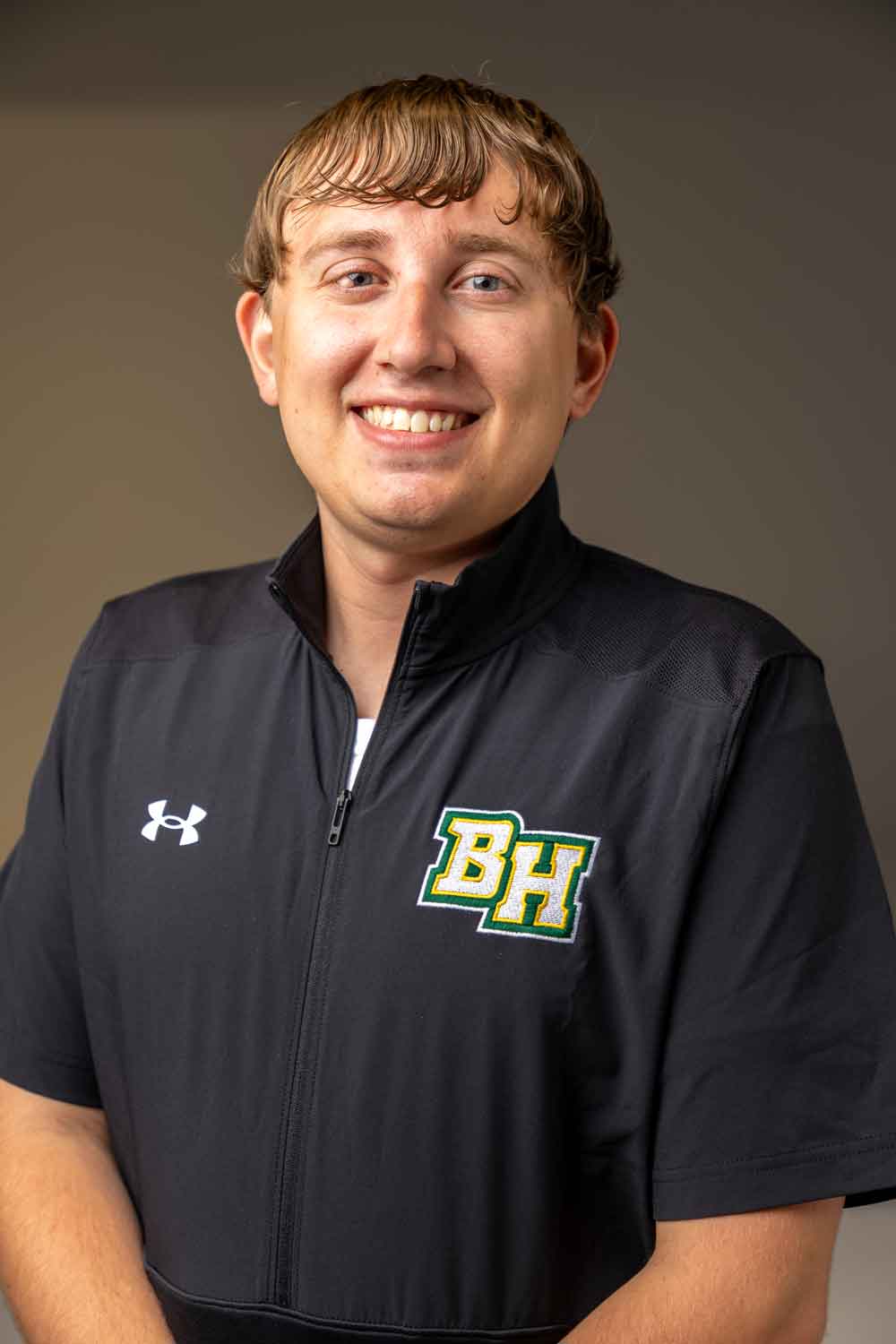 Profile Picture: 300w x 400h