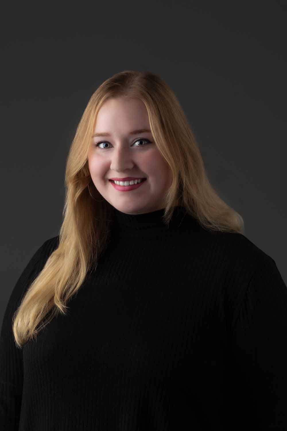 Profile Picture: 300w x 400h