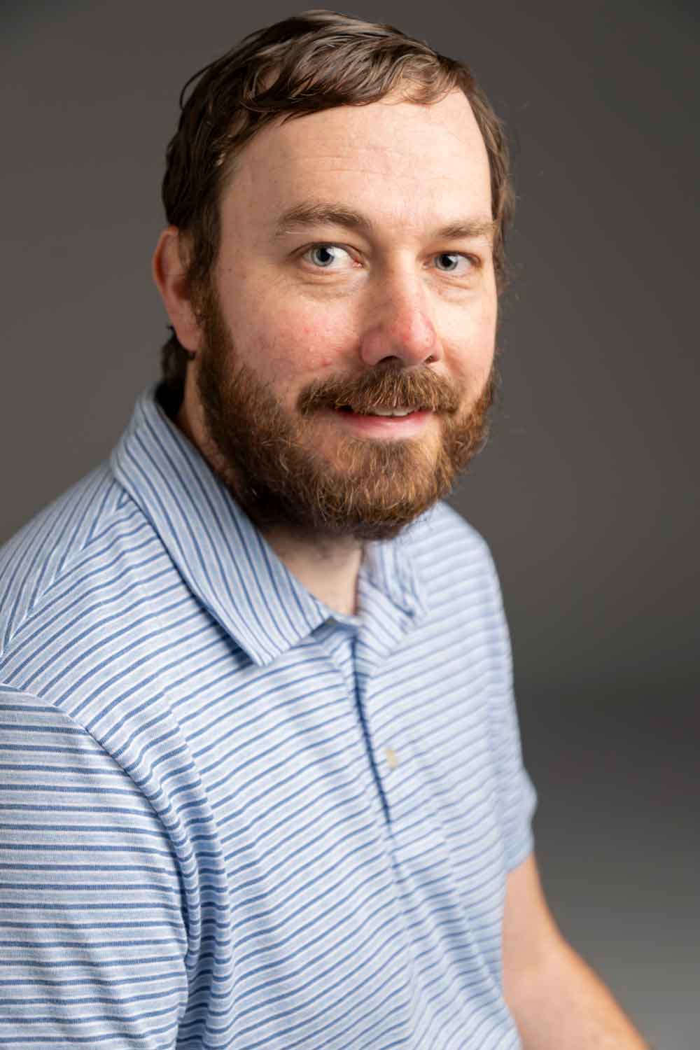 Profile Picture: 300w x 400h