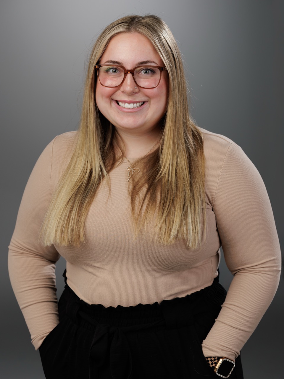 Profile Picture: 300w x 400h