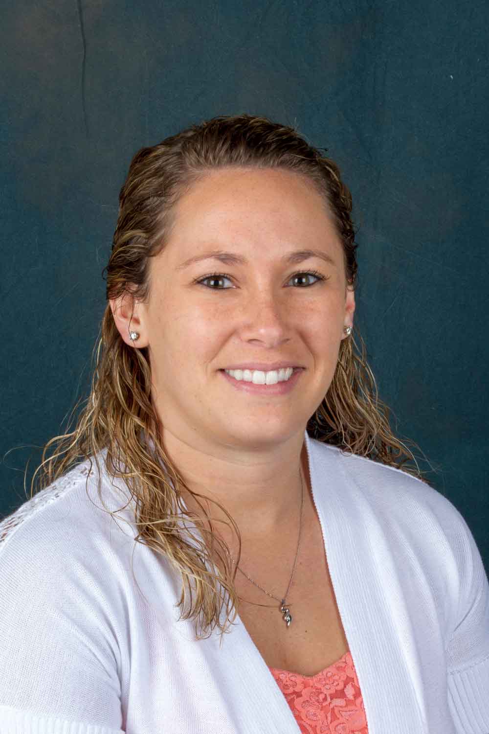 Profile Picture: 300w x 400h