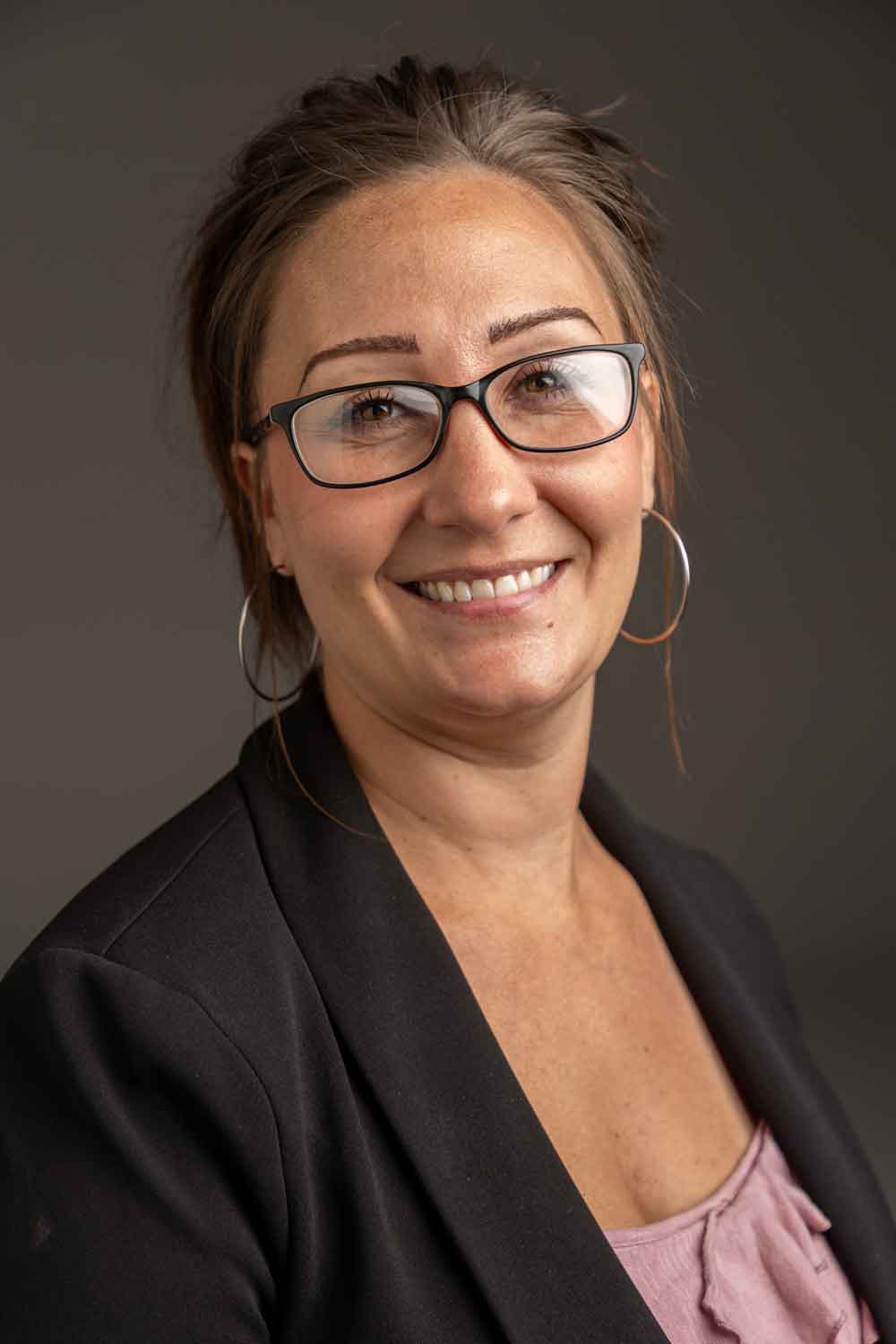 Profile Picture: 300w x 400h