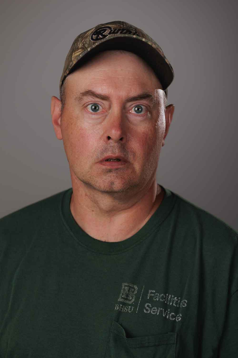 Profile Picture: 300w x 400h